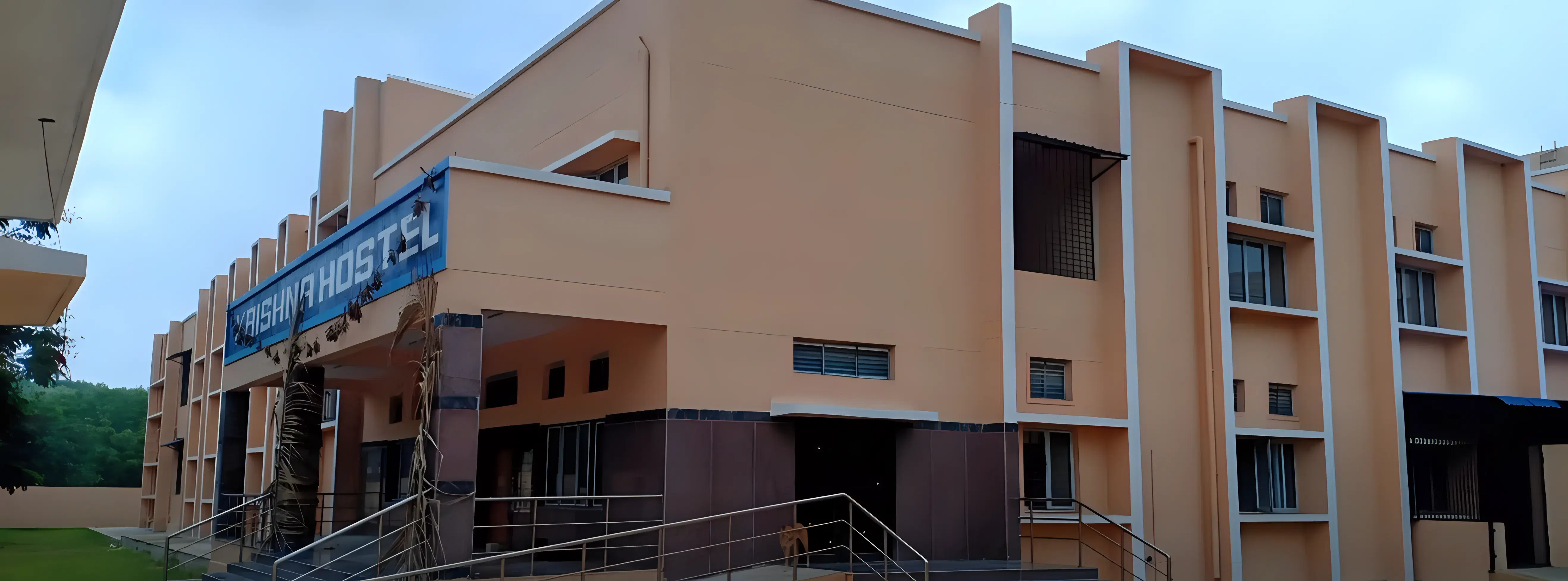 JNTUH Jagtail Hostel photo 2